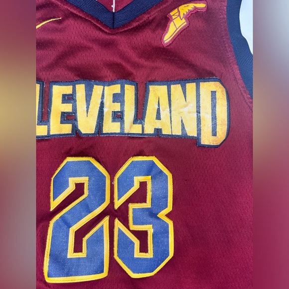 Nike Swingman Cleveland Cavaliers LeBron James Jersey Size Medium See Pics Used - Picture 3 of 7